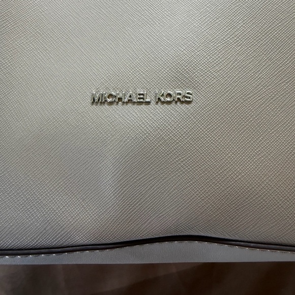 ❄️ NWT Michael Kors Tote Bag ❄️ - Picture 7 of 9
